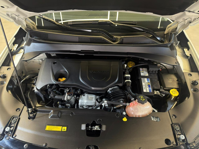 Foto do veículo JEEP COMPASS  LONG TF 2022 56.453 KM 119.900,00