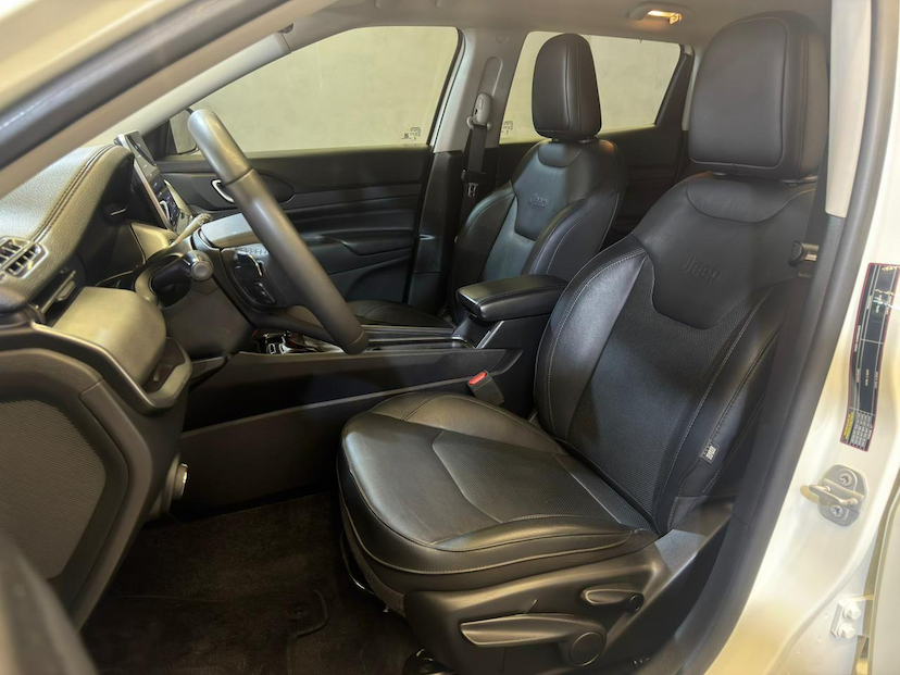 Foto do veículo JEEP COMPASS  LONG TF 2022 56.453 KM 119.900,00