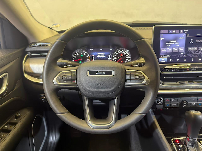 Foto do veículo JEEP COMPASS  LONG TF 2022 56.453 KM 119.900,00