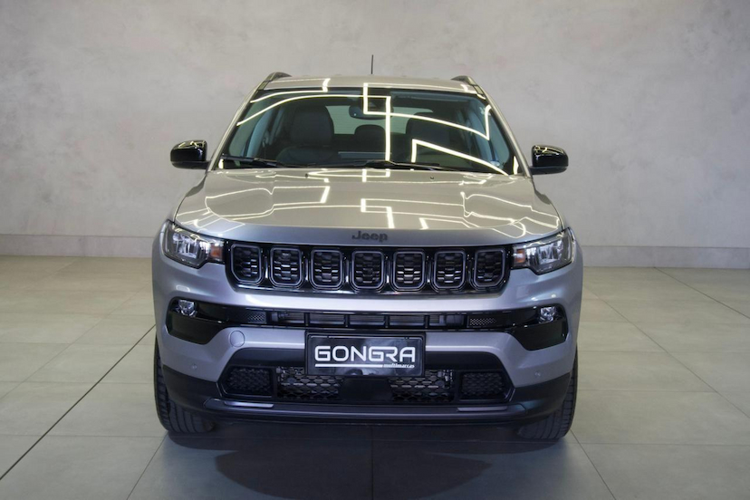 Foto do veículo JEEP COMPASS  LONG. NIG. EAGLE 1.3 4X2 FLEX AUT. 2025 5.728 KM 164.900,00