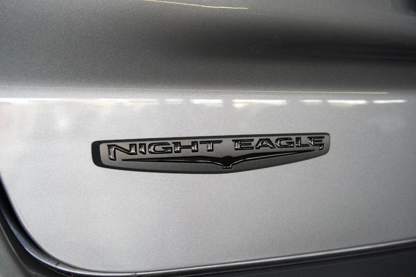 Foto do veículo JEEP COMPASS  LONG. NIG. EAGLE 1.3 4X2 FLEX AUT. 2025 5.728 KM 164.900,00
