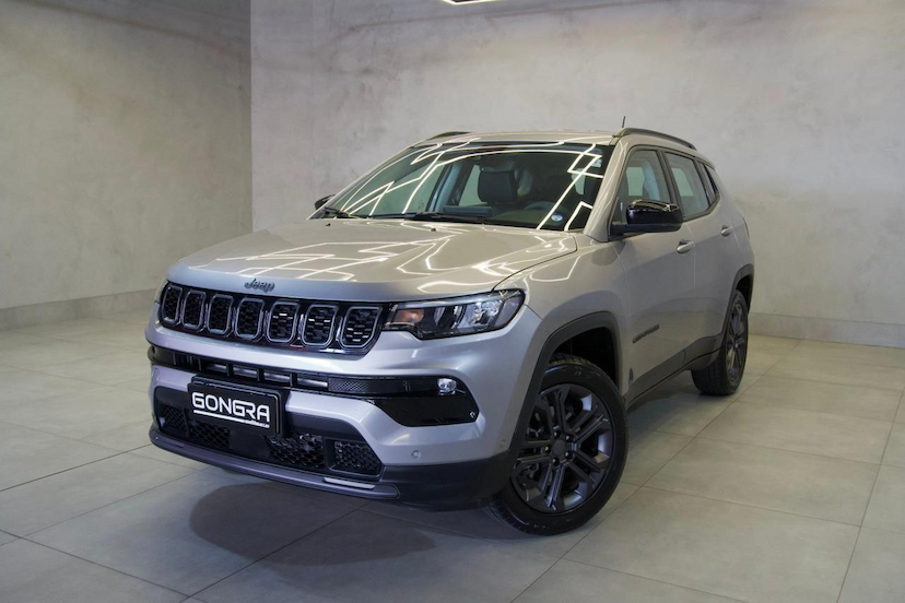 Foto do veículo JEEP COMPASS  LONG. NIG. EAGLE 1.3 4X2 FLEX AUT. 2025 5.728 KM 164.900,00