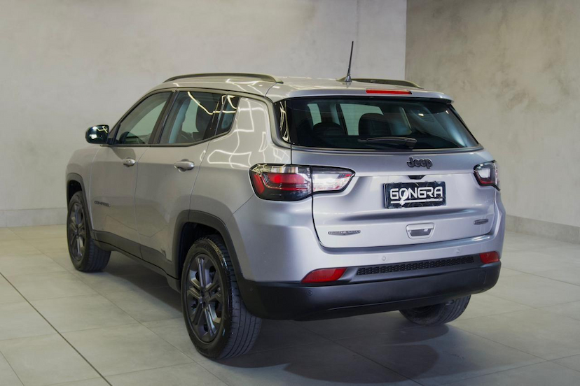 Foto do veículo JEEP COMPASS  LONG. NIG. EAGLE 1.3 4X2 FLEX AUT. 2025 5.728 KM 164.900,00