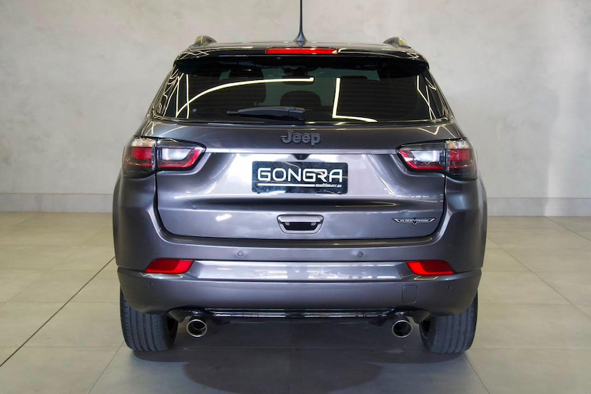 Foto do veículo JEEP COMPASS  BLACK HURRICANE 2.0 4X4 TB AUT 2025 17.755 KM 204.900,00