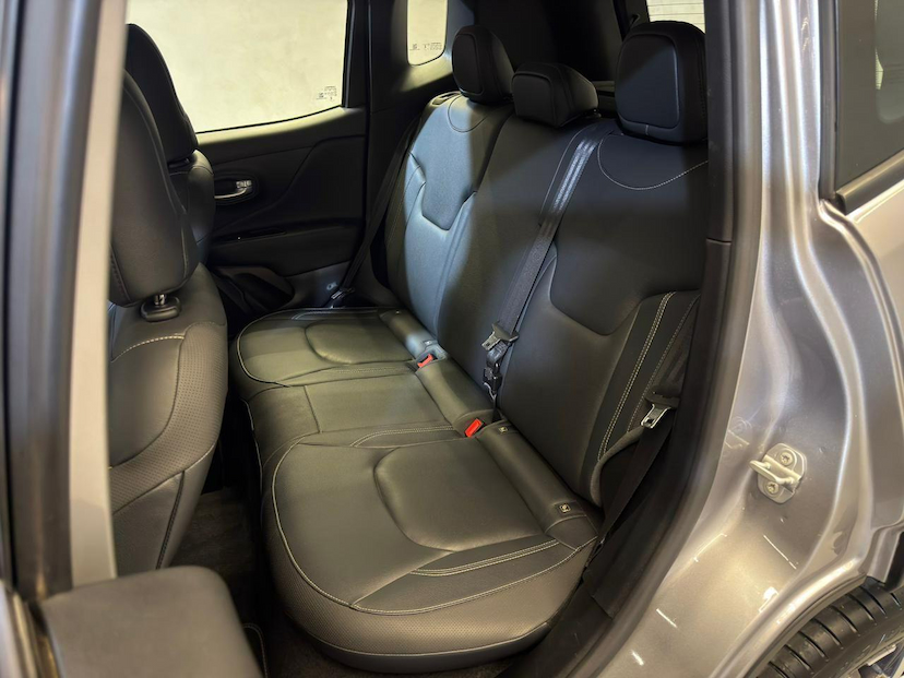 Foto do veículo JEEP RENEGADE  LGTD T270 2023 64.562 KM 98.900,00