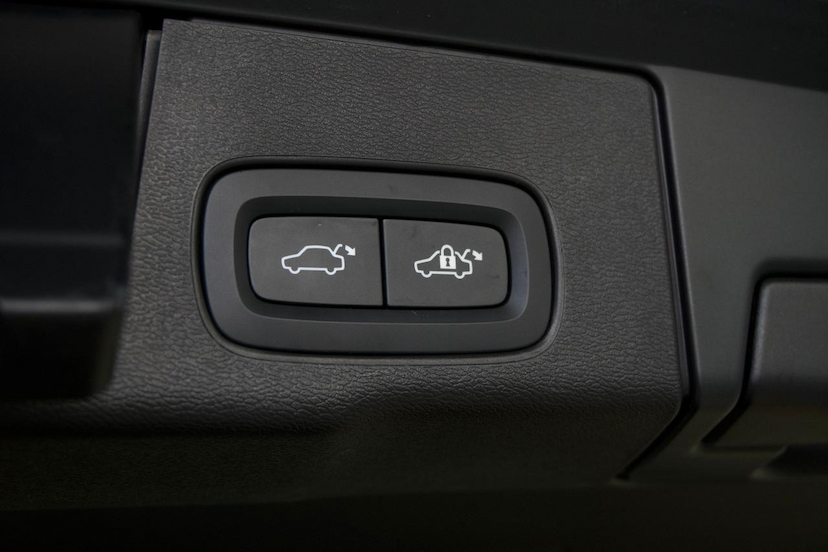 Foto do veículo VOLVO XC60 XC 60 T-8 ULTIMATE 2.0 AWD (HIBRIDO) 2024 36.931 KM 299.900,00