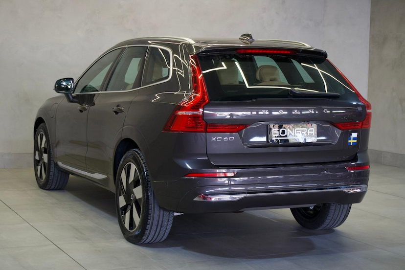 Foto do veículo VOLVO XC60 XC 60 T-8 ULTIMATE 2.0 AWD (HIBRIDO) 2024 36.931 KM 299.900,00