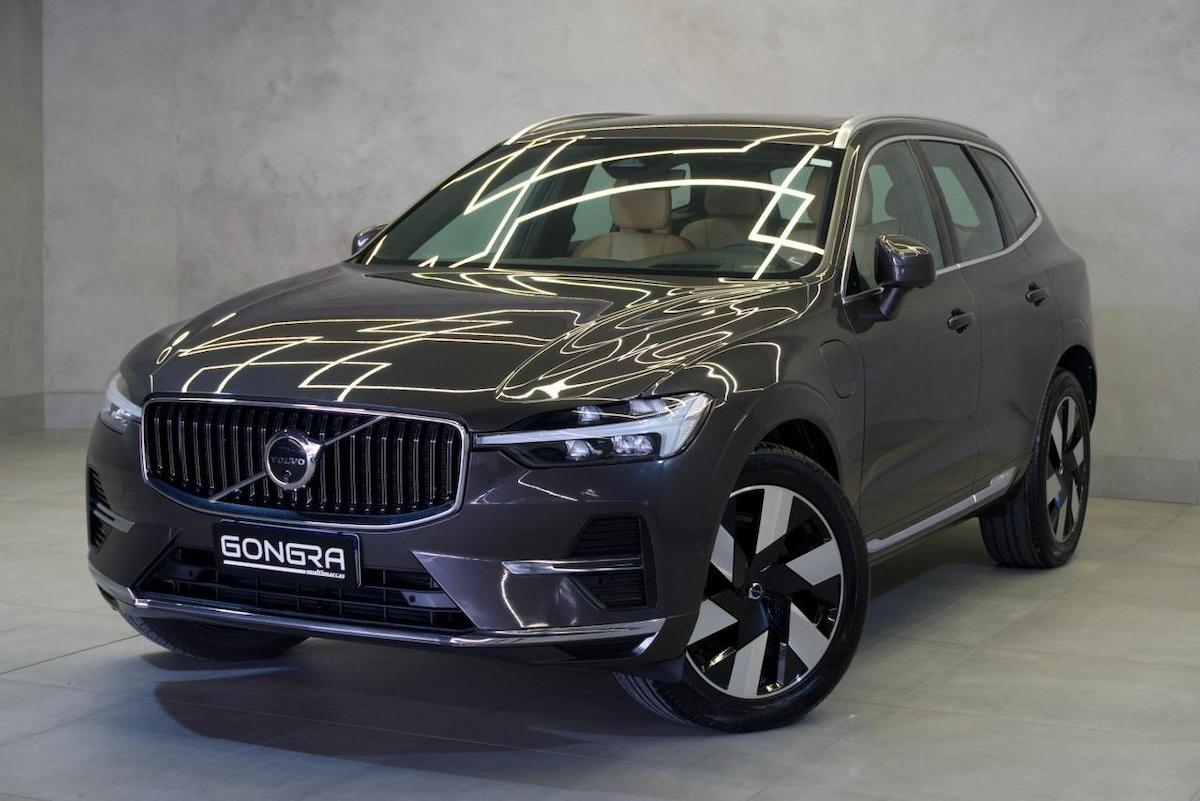 Foto do veículo VOLVO XC60 XC 60 T-8 ULTIMATE 2.0 AWD (HIBRIDO) 2023/2024 36.931 KM R$ 304.900,00
