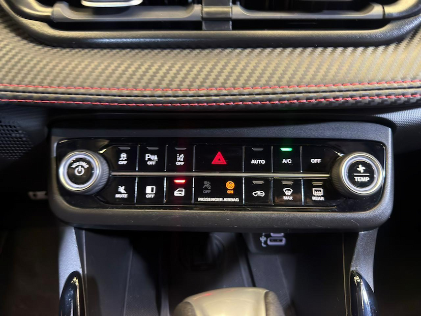 Foto do veículo FIAT FASTBACK  ABARTH 270 2025 4.649 KM 144.900,00