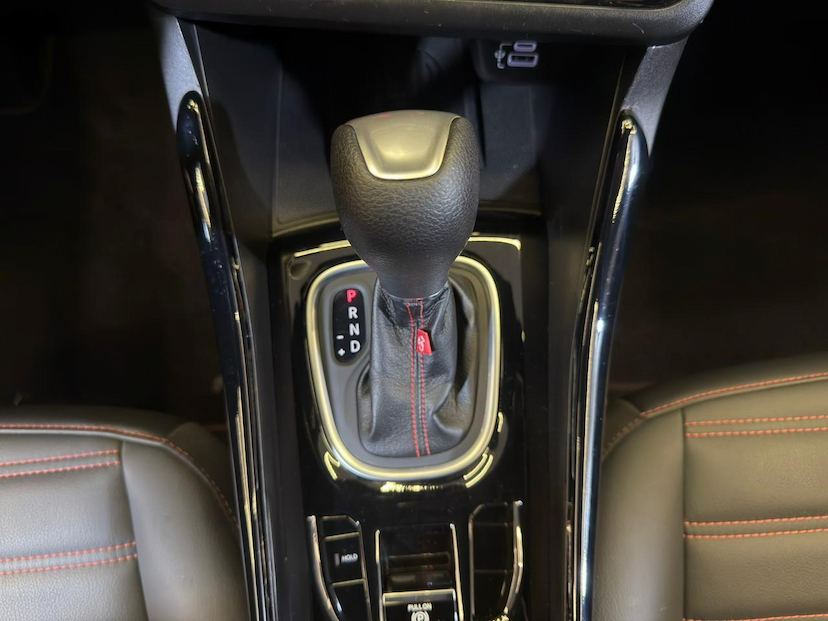 Foto do veículo FIAT FASTBACK  ABARTH 270 2025 4.649 KM 144.900,00