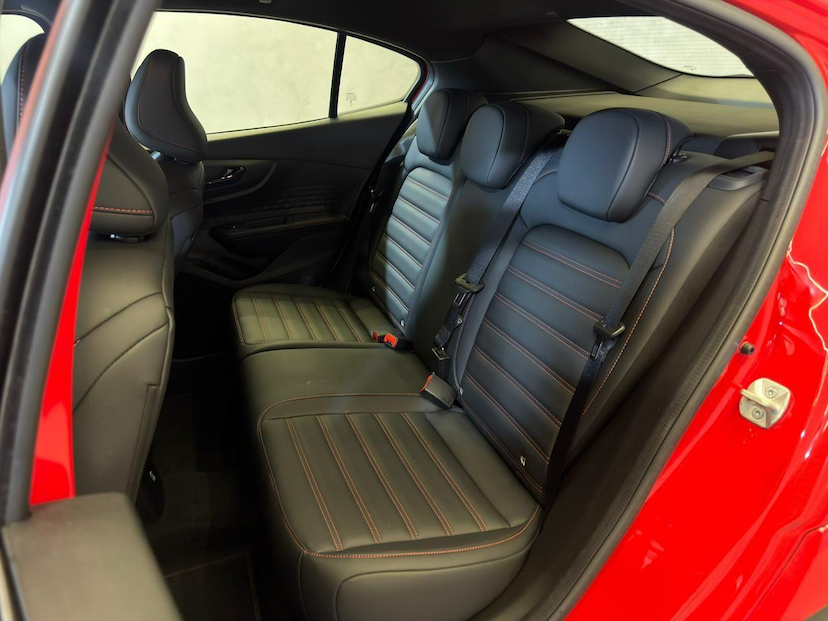 Foto do veículo FIAT FASTBACK  ABARTH 270 2025 4.649 KM 144.900,00