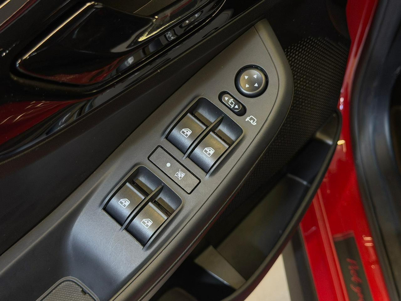 Foto do veículo FIAT FASTBACK  ABARTH 270 2025 4.649 KM 144.900,00