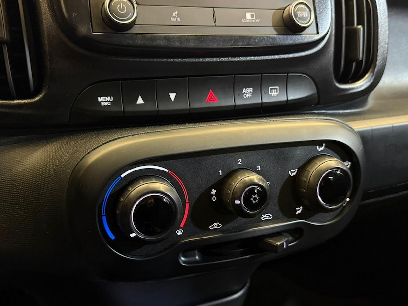 Foto do veículo FIAT MOBI  TREKKING 1.0MT 2025 10.697 KM 69.900,00