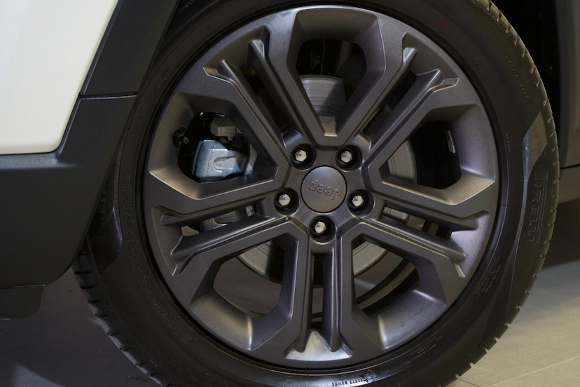 Foto do veículo JEEP COMPASS  SPORT T270 1.3 TB 4X2 FLEX AUT 2025 21.704 KM 126.900,00