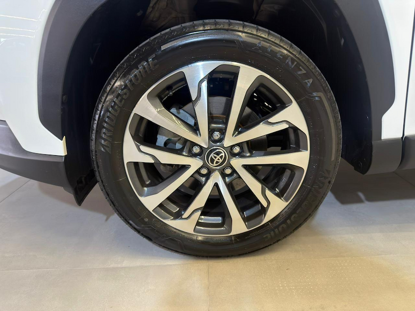 Foto do veículo TOYOTA COROLLA CROSS  XRE 2.0 FLEX AUT 2022 50.786 KM 136.900,00