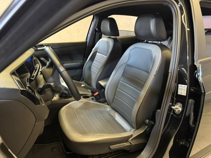 Foto do veículo VOLKSWAGEN NIVUS  HIGHLINE 1.0 200 TSI FLEX AUT. 2021 58.600 KM 104.900,00