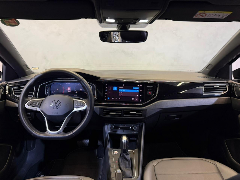 Foto do veículo VOLKSWAGEN NIVUS  HIGHLINE 1.0 200 TSI FLEX AUT. 2021 58.600 KM 104.900,00