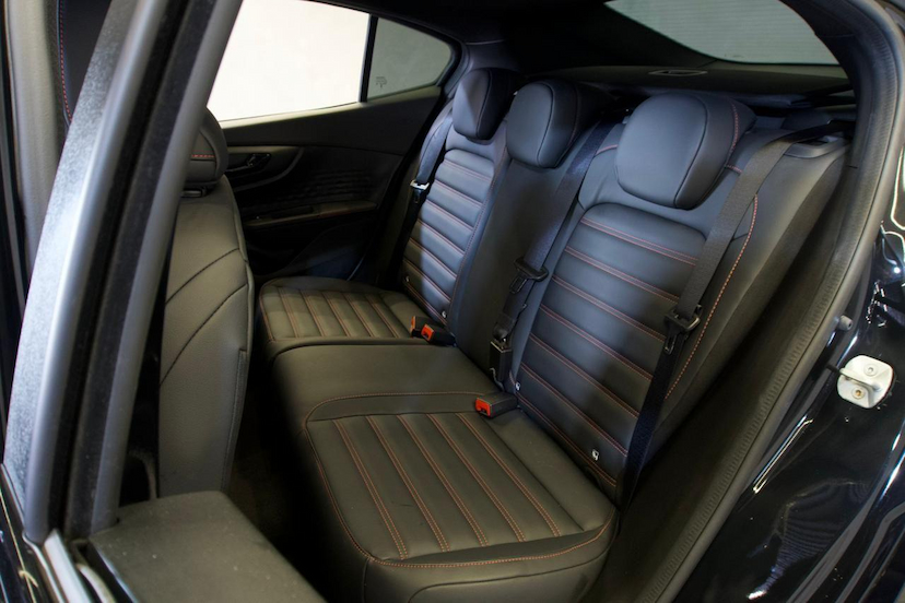 Foto do veículo FIAT FASTBACK  ABARTH 270 2025 8.445 KM 144.900,00