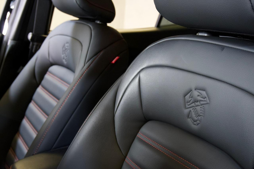 Foto do veículo FIAT FASTBACK  ABARTH 270 2025 8.445 KM 144.900,00