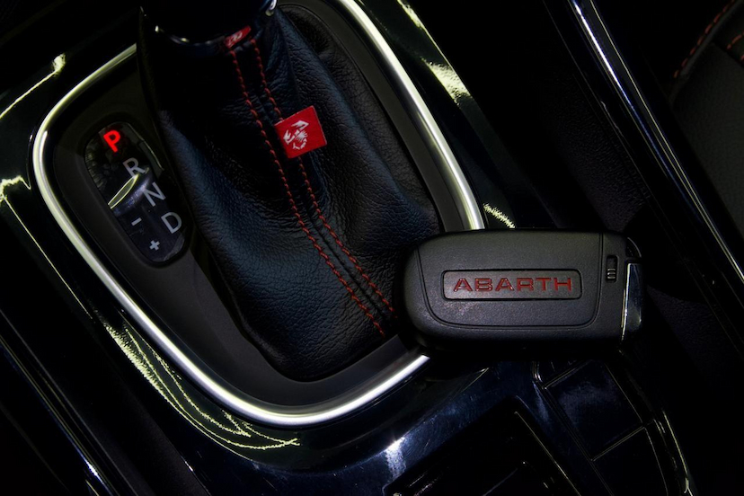 Foto do veículo FIAT FASTBACK  ABARTH 270 2025 8.445 KM 144.900,00