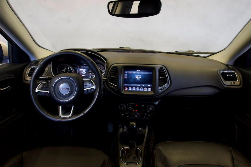 Foto do veículo JEEP COMPASS  LONGITUDE 2.0 4X2 FLEX 16V AUT 2018 91.999 KM 87.900,00
