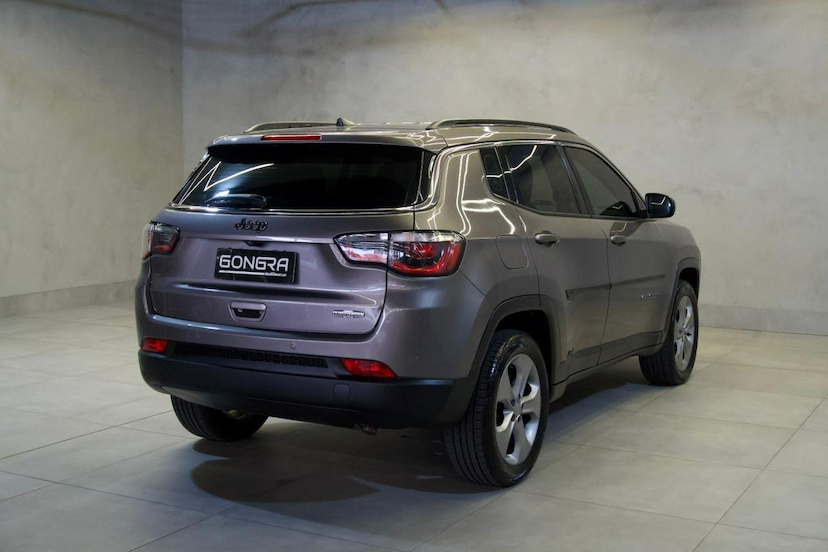 Foto do veículo JEEP COMPASS  LONGITUDE 2.0 FLEX 16V AUT 2018 95.600 KM 87.900,00