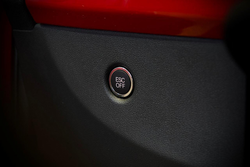 Foto do veículo FIAT 500  CABRIO DUAL 2014 61.472 KM 69.900,00