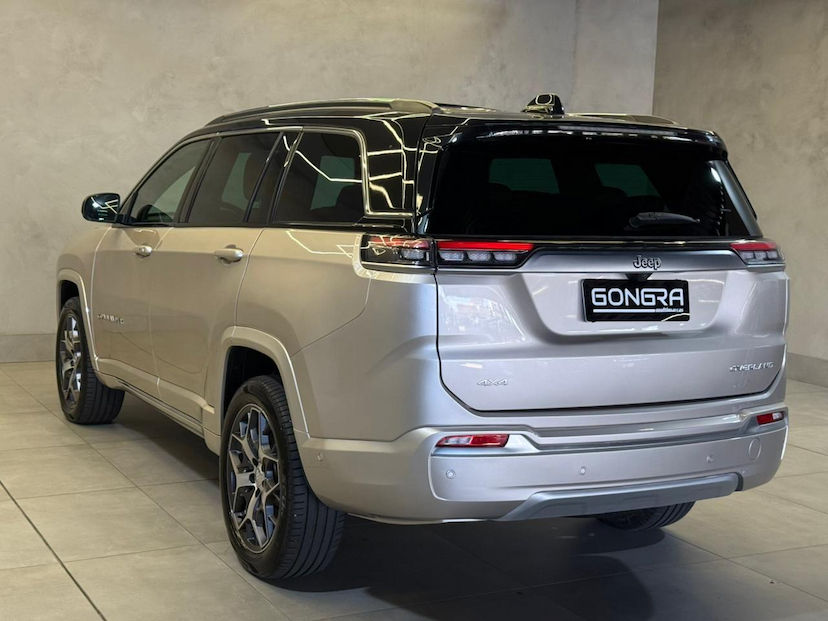 Foto do veículo JEEP COMMANDER  OVERLAND TD380 4X4 TURBO DIESEL 2025 27.445 KM 218.900,00