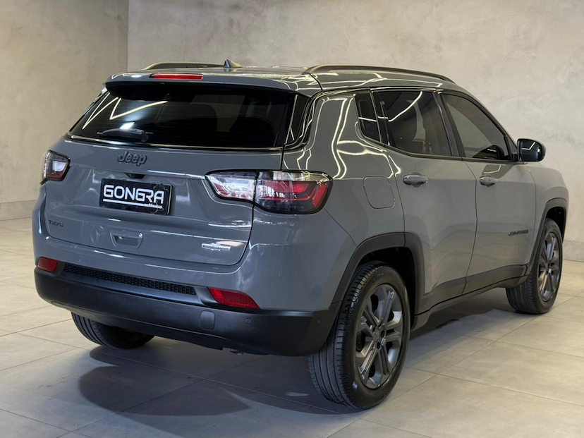 Foto do veículo JEEP COMPASS  LONG. T270 1.3 TB 4X2 FLEX AUT. 2023 15.018 KM 129.900,00