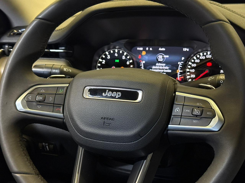 Foto do veículo JEEP COMPASS  LONG. T270 1.3 TB 4X2 FLEX AUT. 2023 15.018 KM 129.900,00