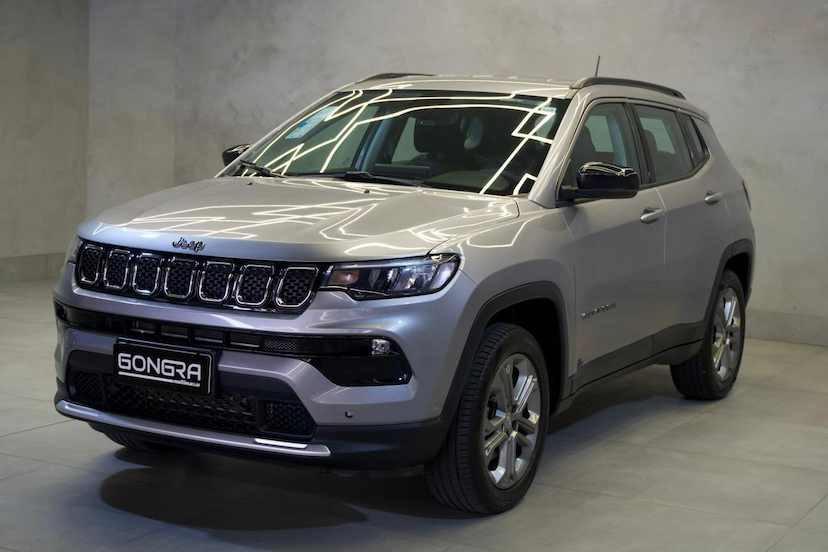 Foto do veículo JEEP COMPASS  LONG TF 2023 13.779 KM 135.900,00