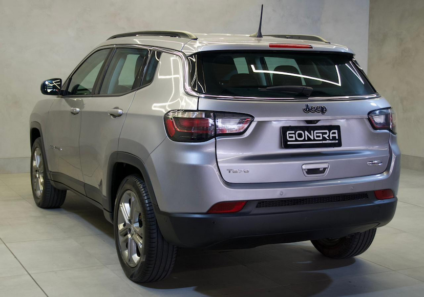 Foto do veículo JEEP COMPASS  LONG TF 2023 13.779 KM 135.900,00