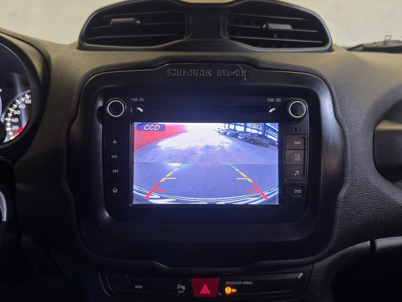 Foto do veículo JEEP RENEGADE  SPORT 1.8 FLEX AUT 2017 124.350 KM 65.900,00