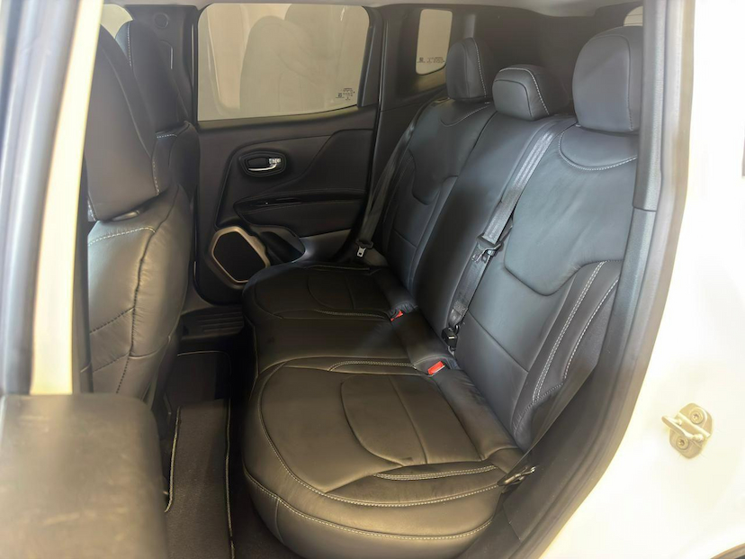 Foto do veículo JEEP RENEGADE  SPORT 1.8 FLEX AUT 2017 124.350 KM 65.900,00