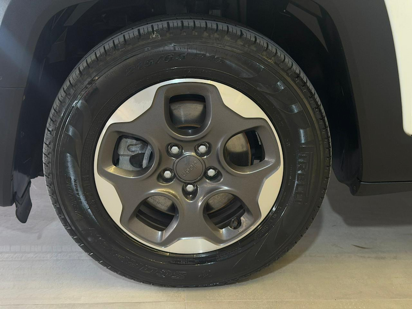 Foto do veículo JEEP RENEGADE  SPORT 1.8 FLEX AUT 2017 124.350 KM 65.900,00