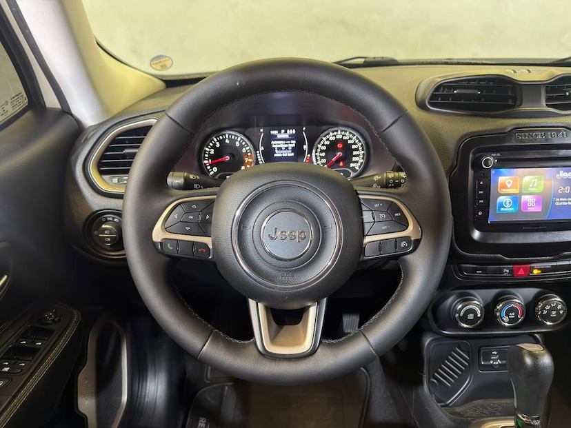 Foto do veículo JEEP RENEGADE  SPORT 1.8 FLEX AUT 2017 124.350 KM 65.900,00