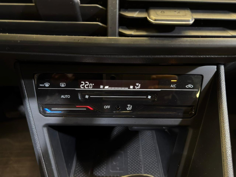Foto do veículo VOLKSWAGEN NIVUS  HIGHLINE 1.0 200 TSI FLEX AUT. 2024 56.970 KM 116.900,00