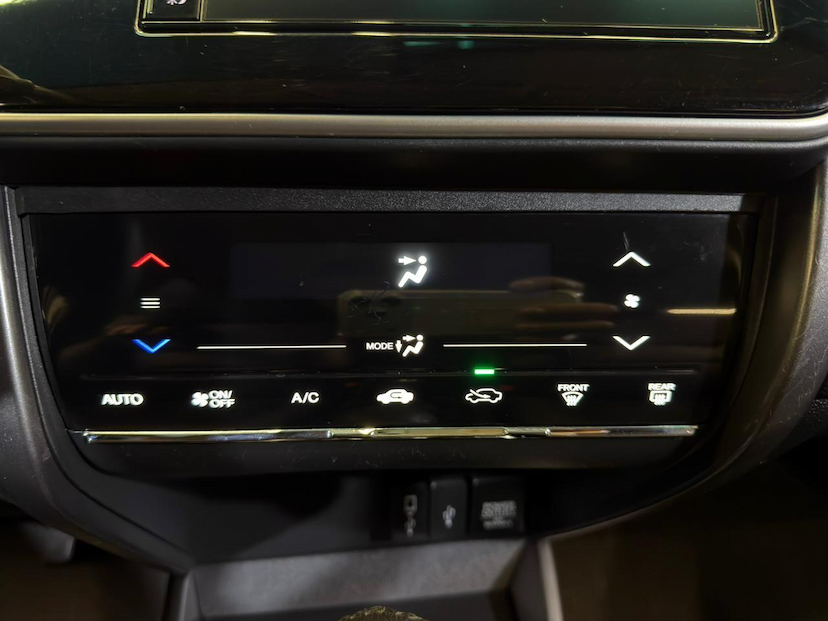 Foto do veículo HONDA CITY  EXL CVT 2019 91.500 KM 84.900,00