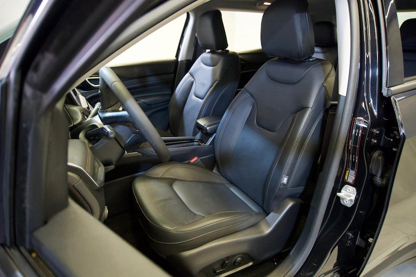 Foto do veículo JEEP COMPASS  LIMITED T270 1.3 TB 4X2 FLEX AUT 2024 17.144 KM 152.900,00