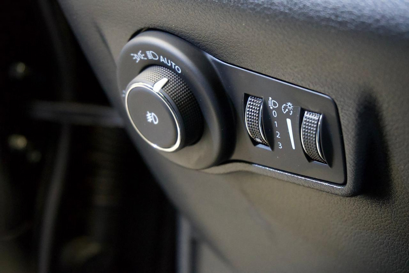 Foto do veículo JEEP COMPASS  LIMITED T270 1.3 TB 4X2 FLEX AUT 2024 17.144 KM 152.900,00