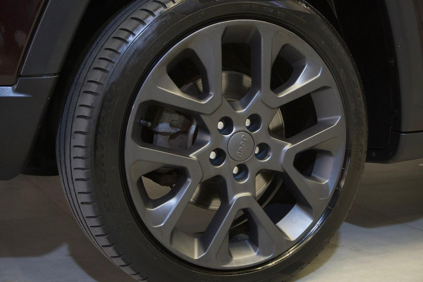 Foto do veículo JEEP COMPASS  LIMITED S 2021 81.250 KM 126.900,00