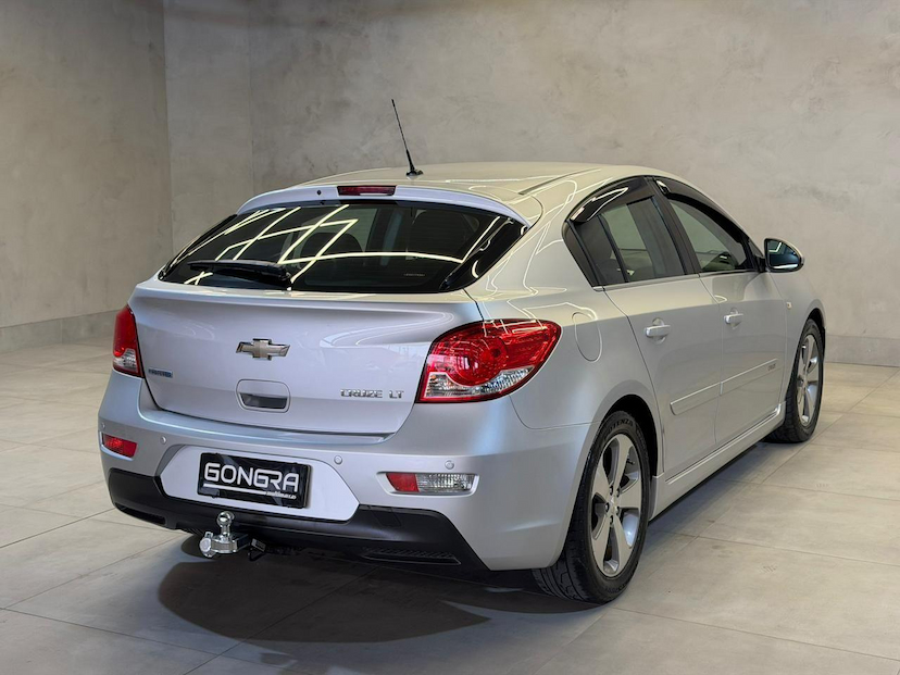 Foto do veículo CHEVROLET CRUZE  1.8 LT 16V FLEX 4P MANUAL 2014 121.499 KM 60.900,00