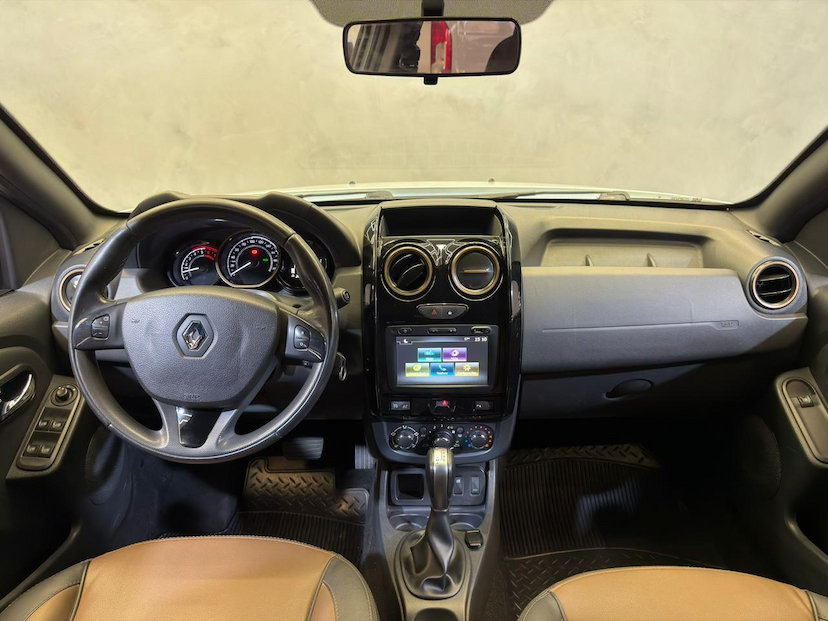 Foto do veículo RENAULT DUSTER  1.6 DYNAMIQUE 4X2 16V FLEX 4P AUT 2020 56.362 KM 75.900,00