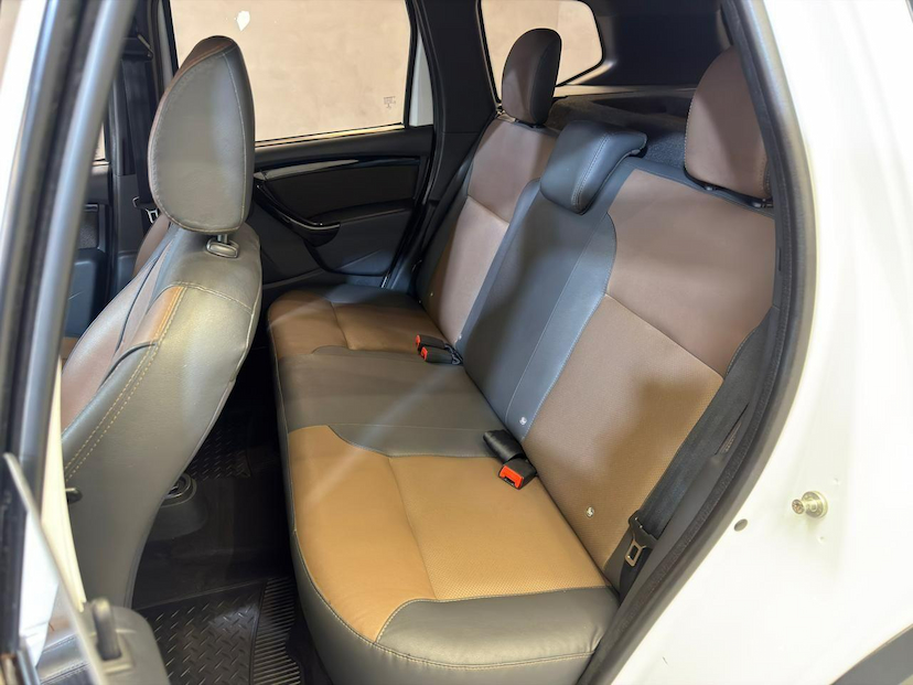 Foto do veículo RENAULT DUSTER  1.6 DYNAMIQUE 4X2 16V FLEX 4P AUT 2020 56.362 KM 75.900,00