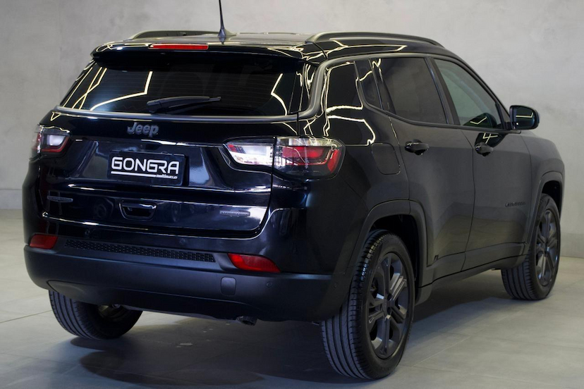Foto do veículo JEEP COMPASS  LONG. NIG. EAGLE 1.3 4X2 FLEX AUT. 2025 5.343 KM 162.900,00