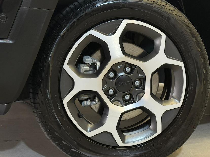 Foto do veículo JEEP RENEGADE  TRAILHAWK T270 1.3 TB FLEX AUT 2025 10.150 KM 131.900,00