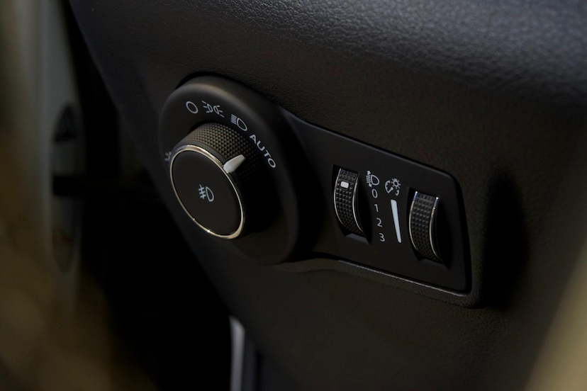 Foto do veículo JEEP COMMANDER  BLACK HURRICANE 2.0 4X4 TB AUT 2025 7.942 KM 235.900,00