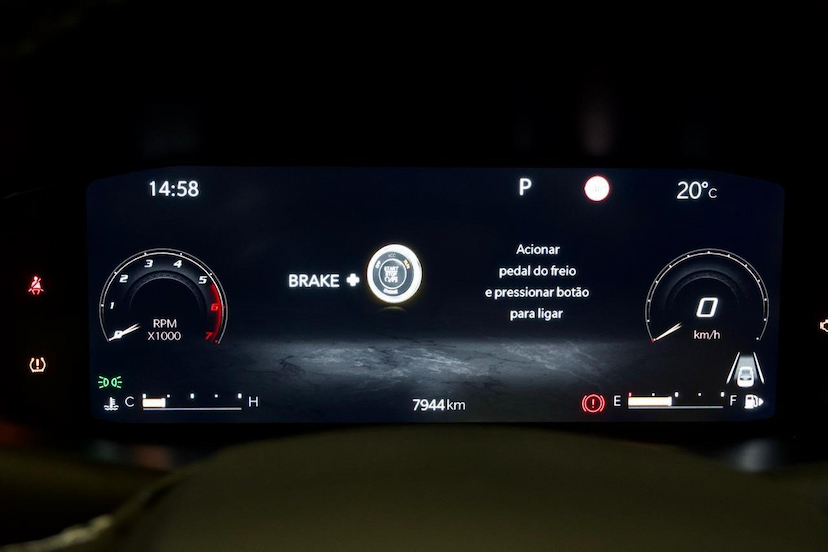 Foto do veículo JEEP COMMANDER  BLACK HURRICANE 2.0 4X4 TB AUT 2025 7.942 KM 235.900,00