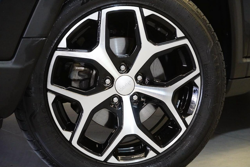 Foto do veículo JEEP COMPASS  LONGITUDE T270 TURBO FLEX AUT. 2025 10.329 KM 146.900,00