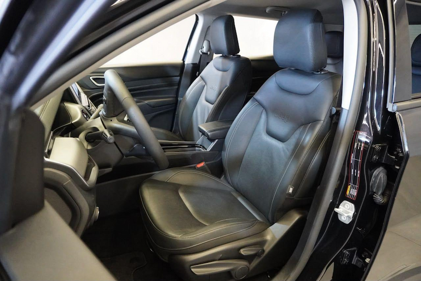 Foto do veículo JEEP COMPASS  LONGITUDE T270 TURBO FLEX AUT. 2025 10.329 KM 146.900,00